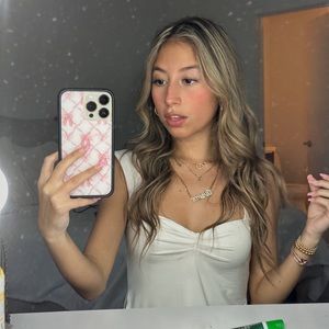 Meet your Posher, Rebecca